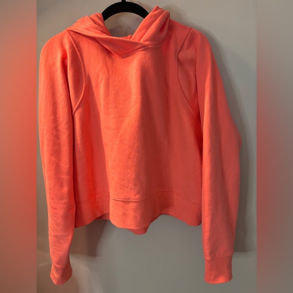 LULULEMON Loungeful
Cropped Hoodie RASPBERRY CREAM - Picture 4 of 8